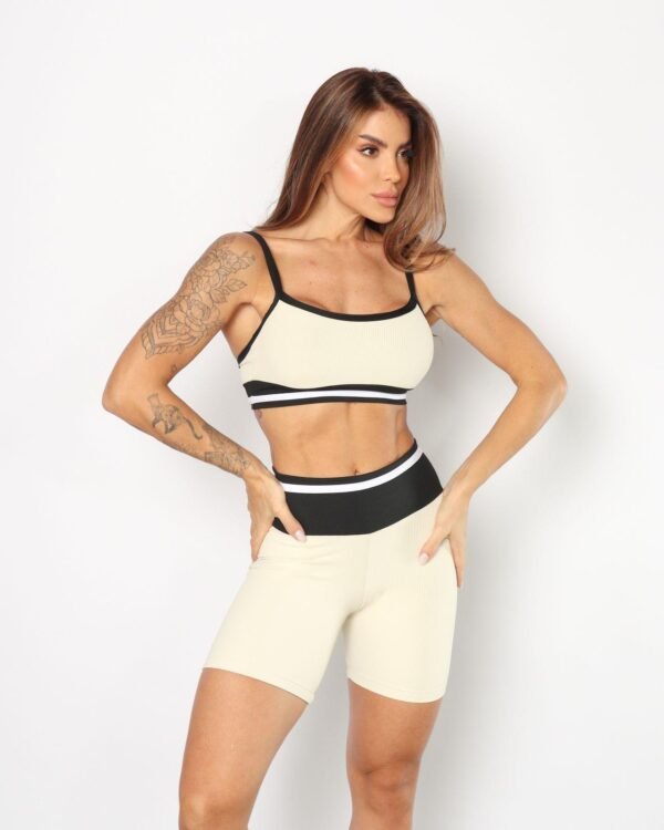 Short Milena